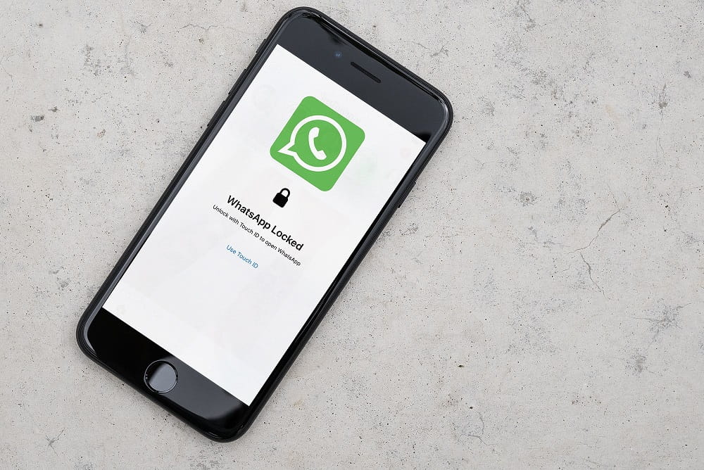 Lock whatsapp on iPhone With Touch ID Face ID